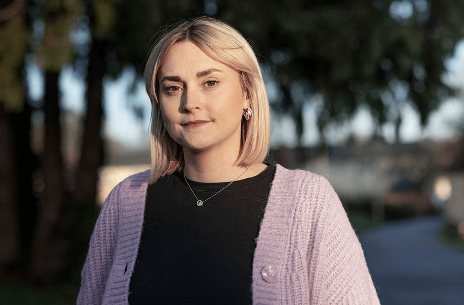 woman portrait outdoors